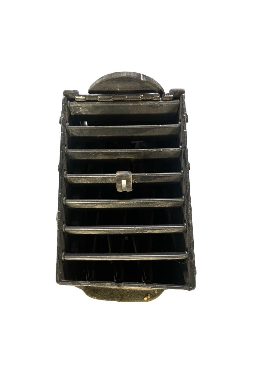 Grila de ventilatie bord centrala stanga CHRYSLER 300 C LX, LE 2004 - >