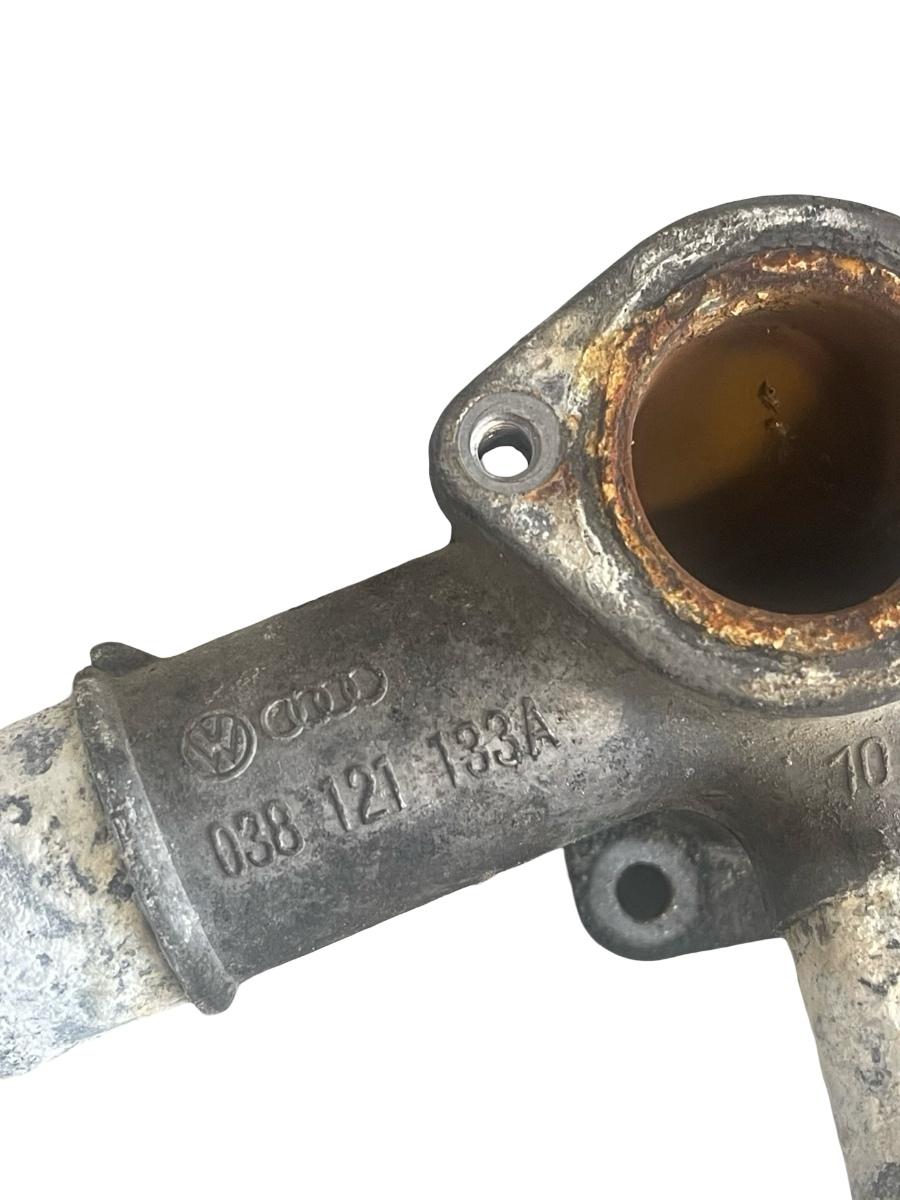 Flansa lichid de racire AUDI A4 II 8E2, B6 2000 - 2005 1.9 TDI AVF, AWX 038121133A – foto 2