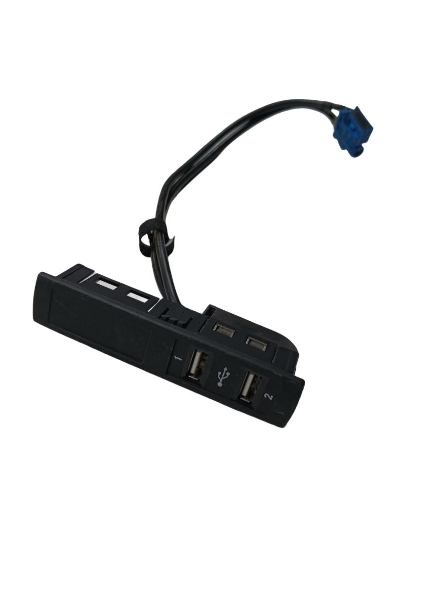 Conector priza USB MERCEDES-BENZ S-CLASS Coupe VII C217 2014 - > A2228200915