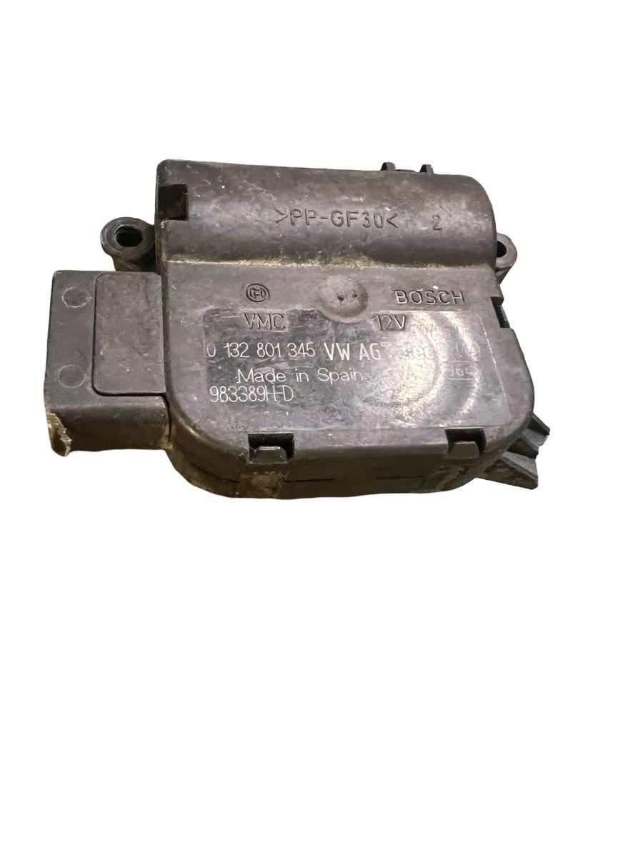 Motoras/actuator clapeta aer VOLKSWAGEN GOLF V 1K1 2003 - 2009 0132801345