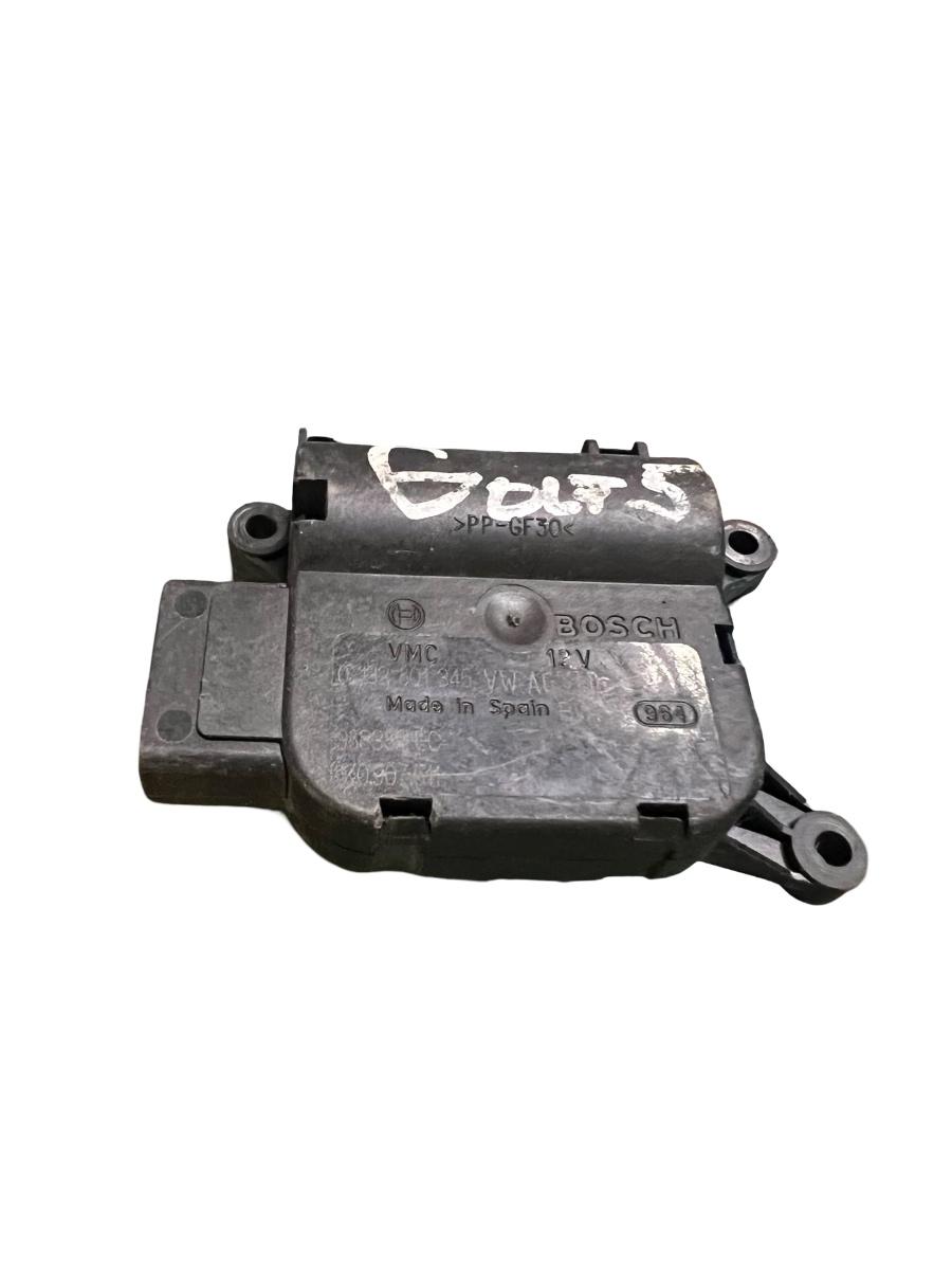 Motoras/actuator clapeta aer VOLKSWAGEN GOLF V 1K1 2003 - 2009 0132801345