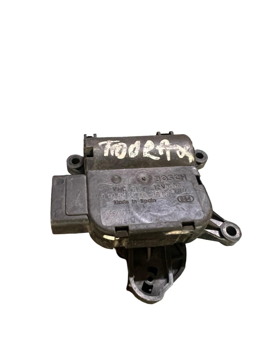 Motoras/actuator clapeta aer VOLKSWAGEN GOLF V 1K1 2003 - 2009 0132801341