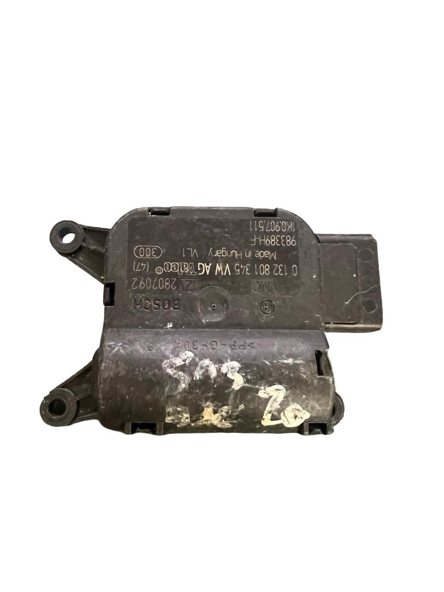 Motoras/actuator clapeta aer VOLKSWAGEN GOLF V 1K1 2003 - 2009 0132801345