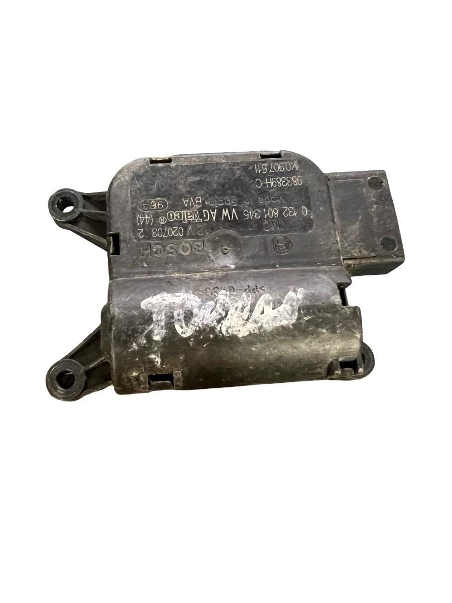 Motoras/actuator clapeta aer VOLKSWAGEN GOLF V 1K1 2003 - 2009 0132801345