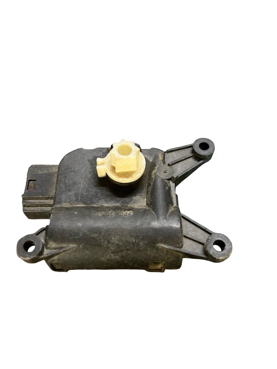 Motoras/actuator clapeta aer VOLKSWAGEN GOLF V 1K1 2003 - 2009 0132801345 – foto 2