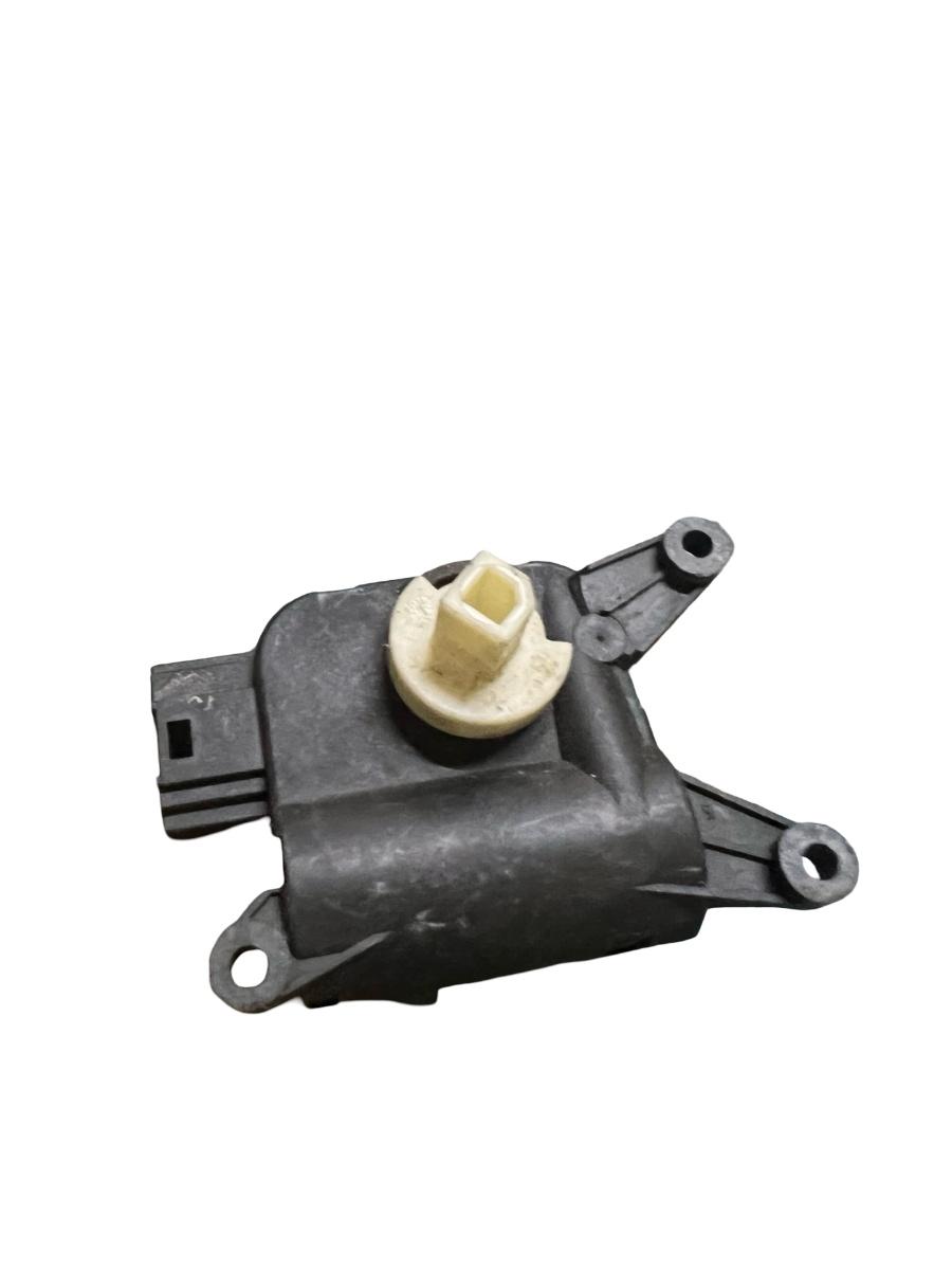 Motoras/actuator clapeta aer VOLKSWAGEN GOLF V 1K1 2003 - 2009 0132801338 – foto 2