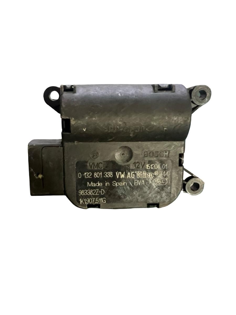 Motoras/actuator clapeta aer VOLKSWAGEN GOLF V 1K1 2003 - 2009 0132801338
