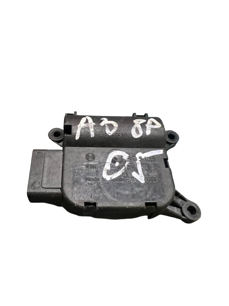 Motoras/actuator clapeta aer VOLKSWAGEN GOLF V 1K1 2003 - 2009 0132801345