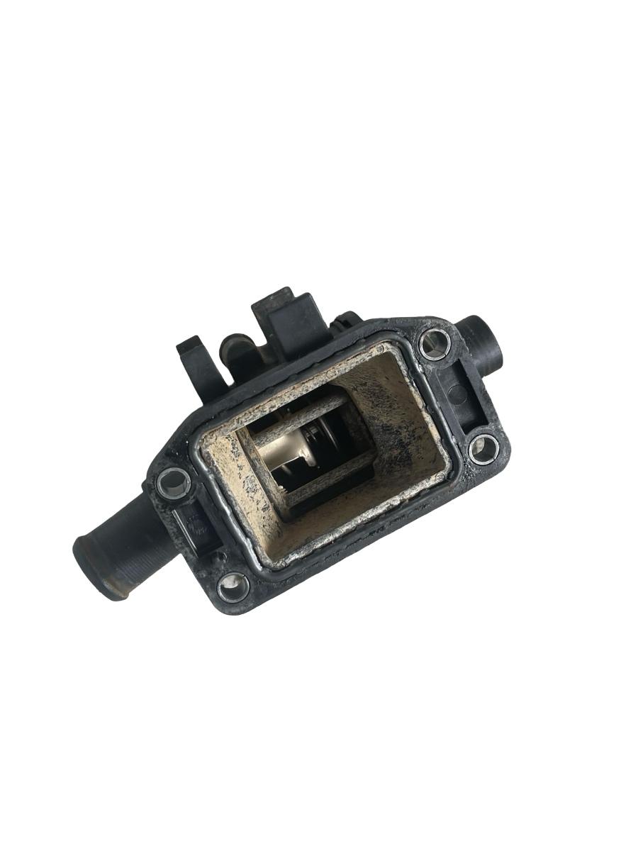 Carcasa termostat FORD FIESTA V JH_, JD_ 2001 - 2010 1.4 TDCi F6JA, F6JB 9671565980