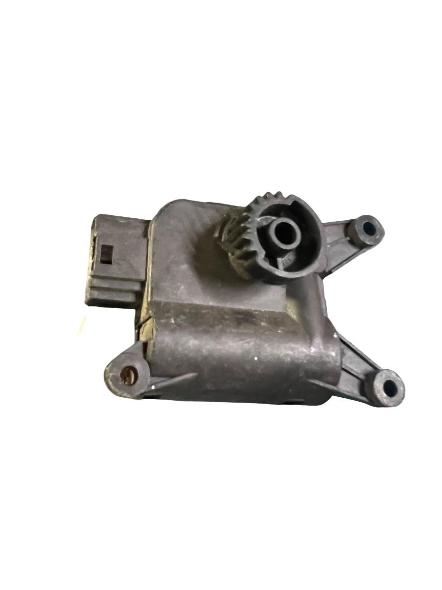 Actuator/motoras clapeta aer AC AUDI A6/S6 III Saloon 4F2, C6 2004 - 2011 0132801339 – foto 2