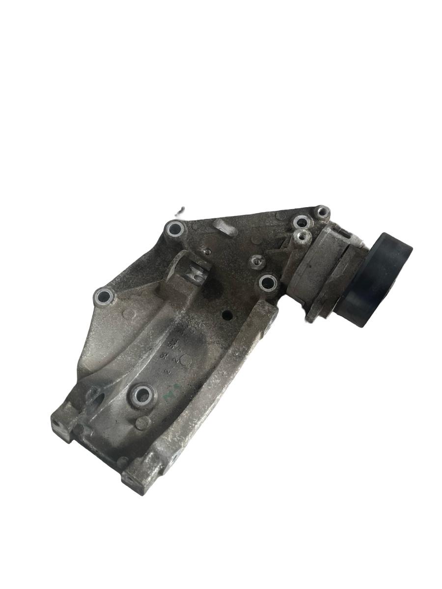 Suport alternator PEUGEOT 407 6D_ 2004 - > 2.0 HDi 135 RHR (DW10BTED4) 9650034280