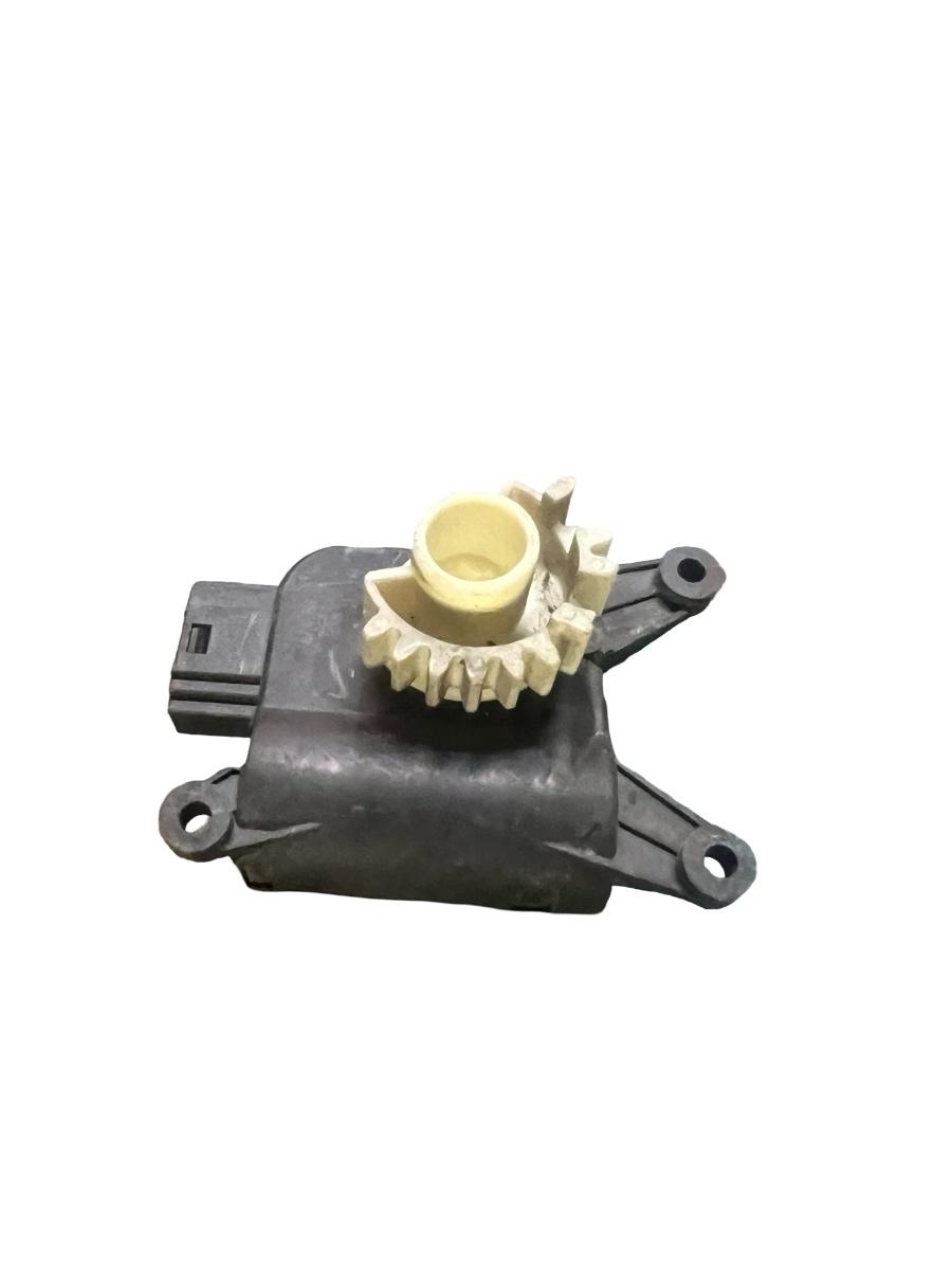 Motoras/actuator clapeta aer VOLKSWAGEN GOLF V 1K1 2003 - 2009 0132801337 – foto 2