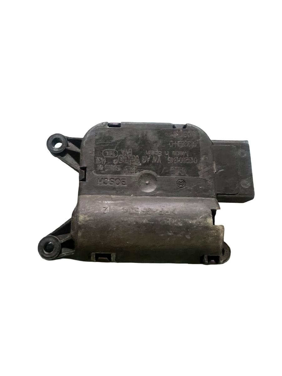 Motoras/actuator clapeta aer VOLKSWAGEN GOLF V 1K1 2003 - 2009 0132801345 – foto 2