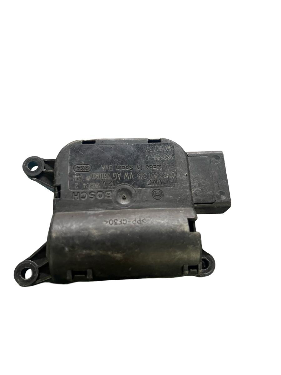 Motoras/actuator clapeta aer VOLKSWAGEN GOLF V 1K1 2003 - 2009 0132801345