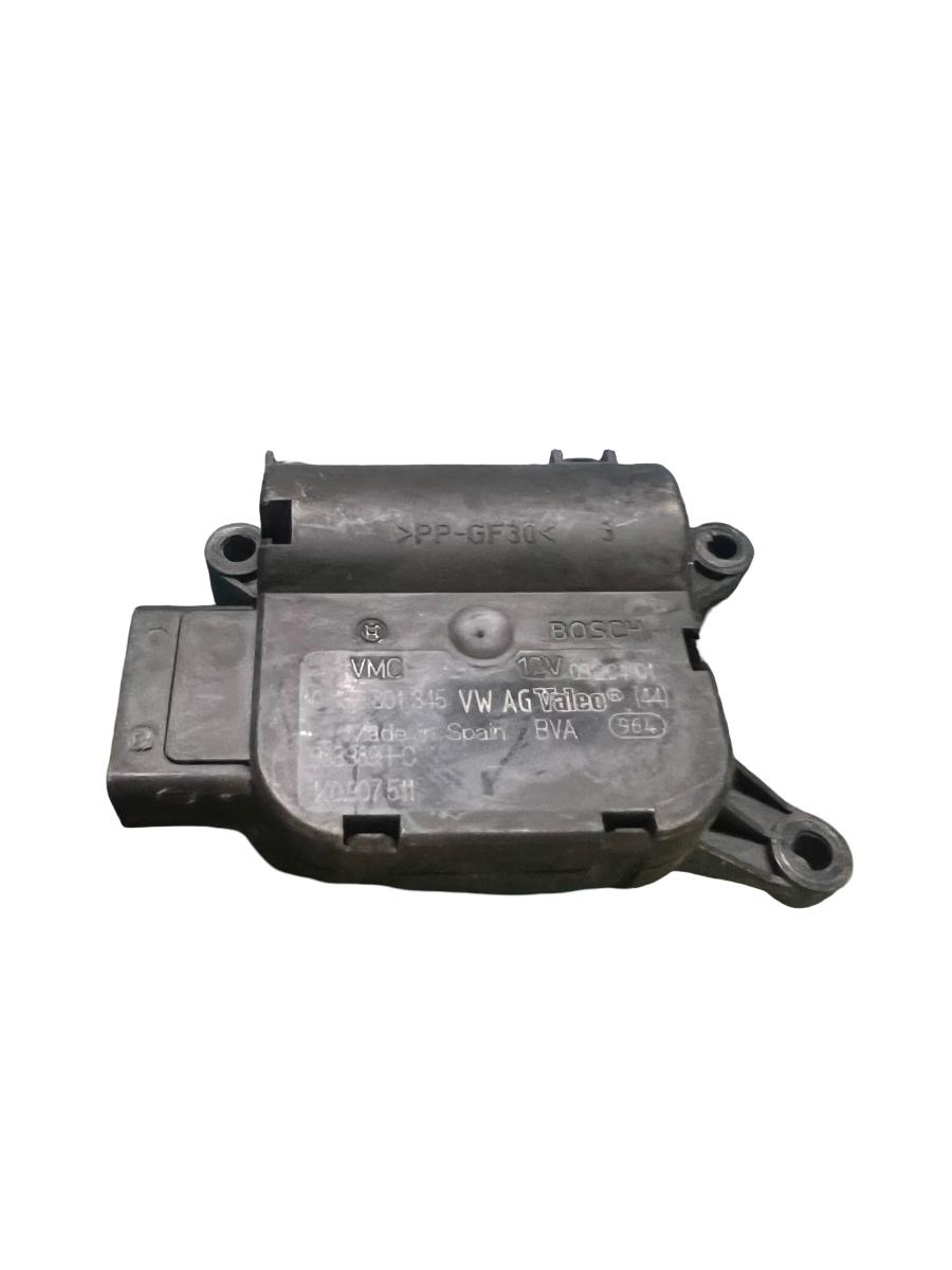 Motoras/actuator clapeta aer VOLKSWAGEN GOLF V 1K1 2003 - 2009 0132801345