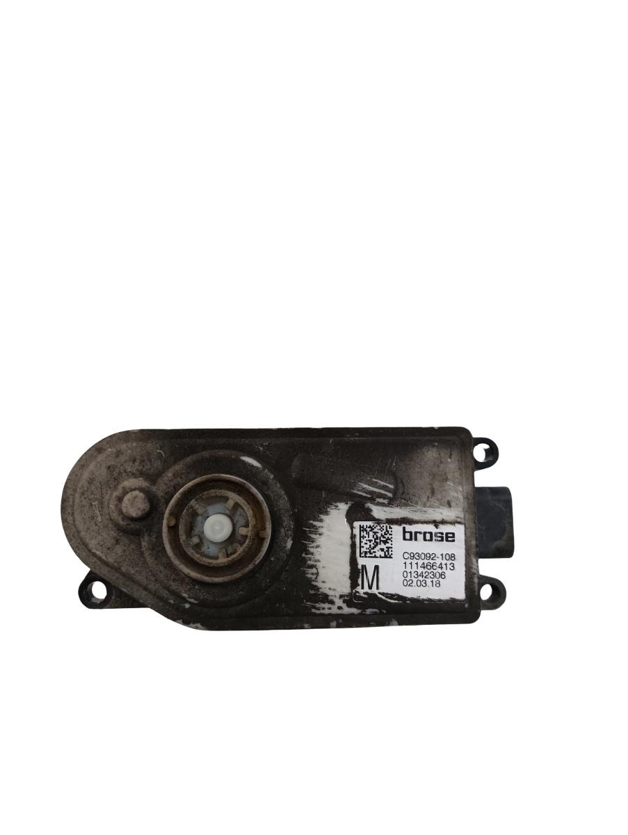 Motoras actuator grila BMW 5 G30, F90 2016 -> 111466413