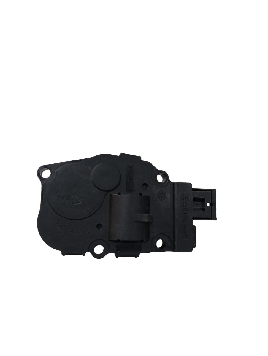 Actuator/motoras clapeta aer AC MERCEDES-BENZ C-CLASS W204 2007 - 2014 VAG K9749004