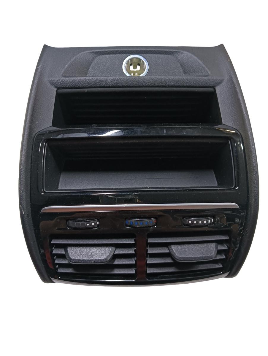 Grila de ventilatie spate BMW 5 G30, F90 2016 - >