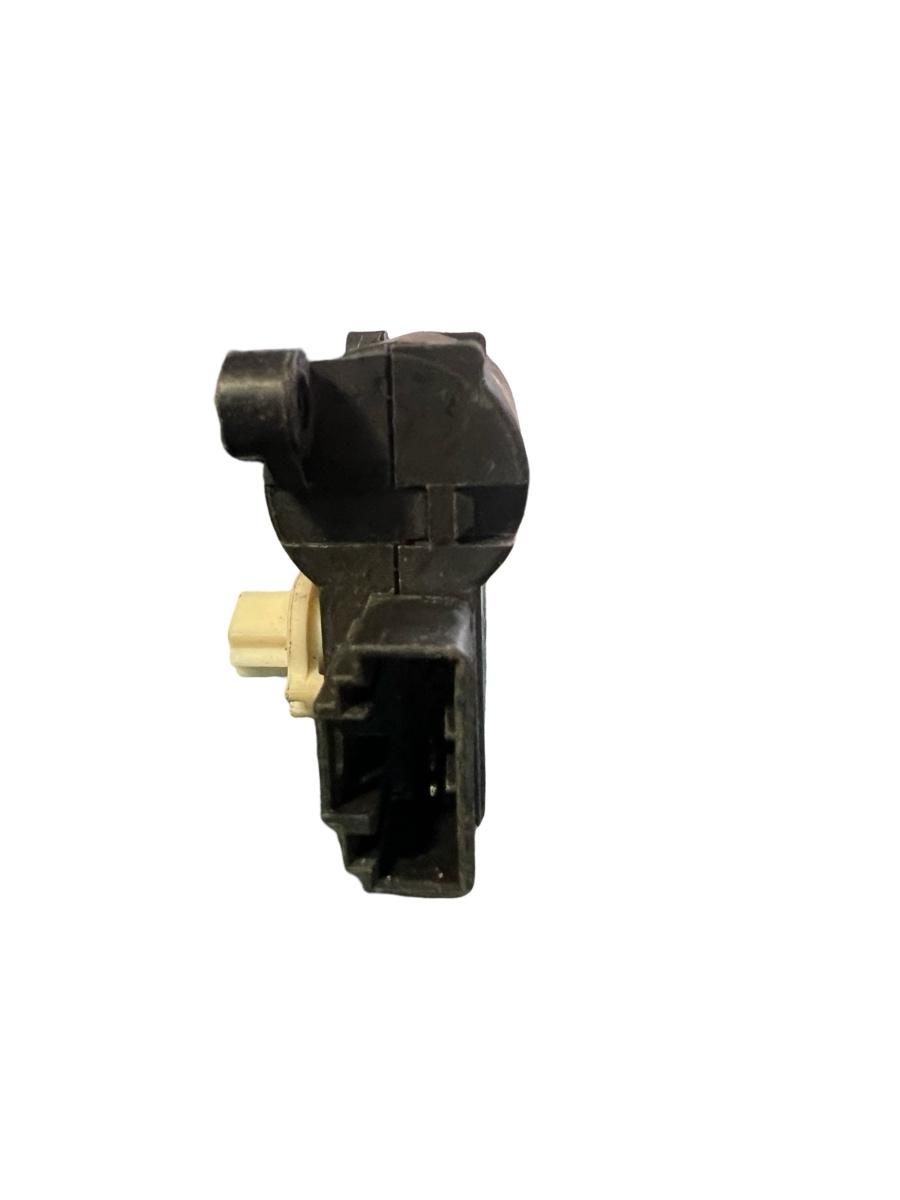 Motoras/actuator clapeta aer VOLKSWAGEN GOLF V 1K1 2003 - 2009 0132801345