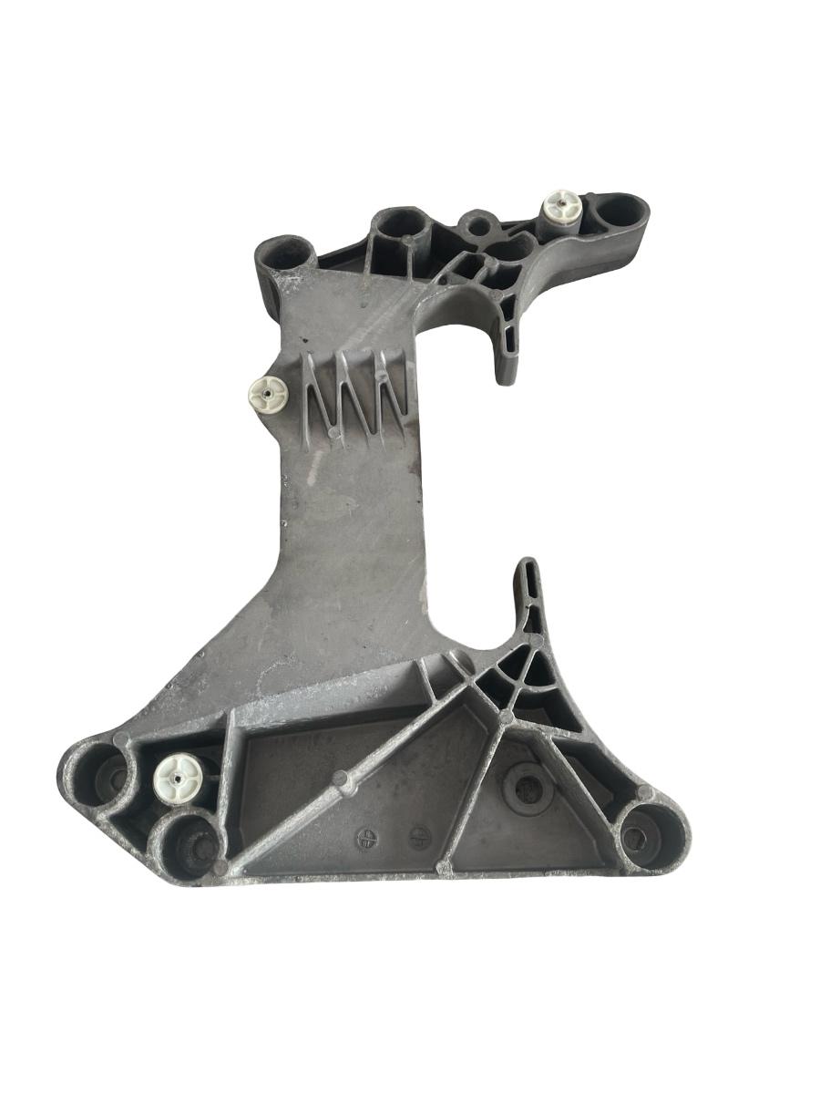 Suport/traversa cutie de viteze BMW 5 G30, F90 2016 - > 2.0 B47 D20 B 6861580 – foto 2