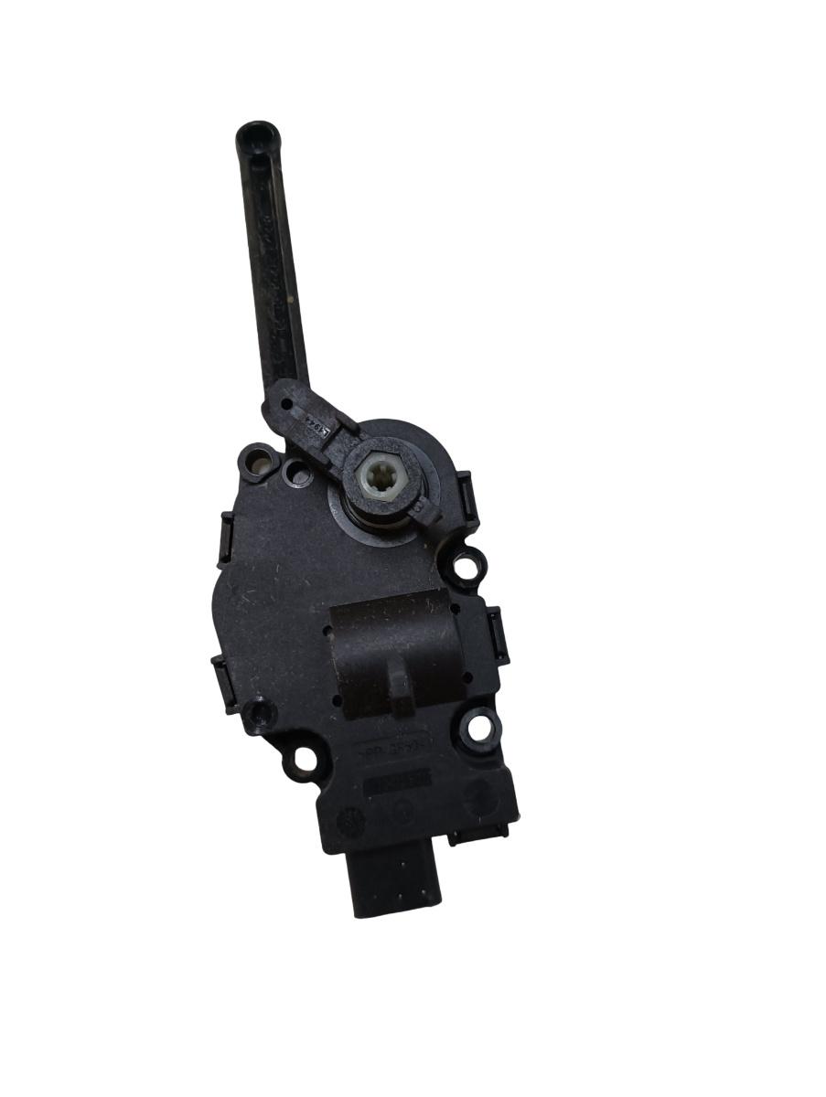 Actuator/motoras clapeta aer AC MERCEDES-BENZ S-CLASS II W221, C215 2005 - 2013 03022006