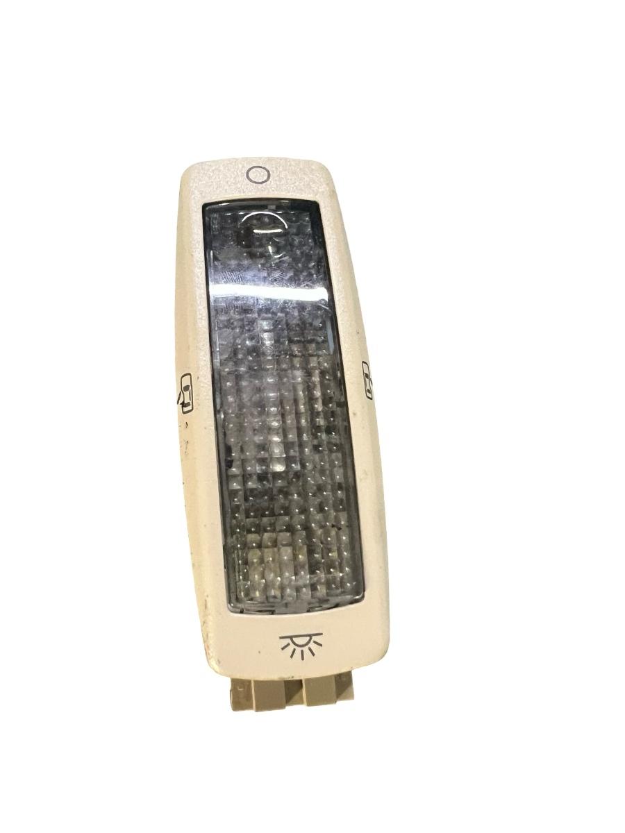 Lampa scaune fata VOLKSWAGEN BORA 1J2 1998 - 2013 VAG 3B0947291