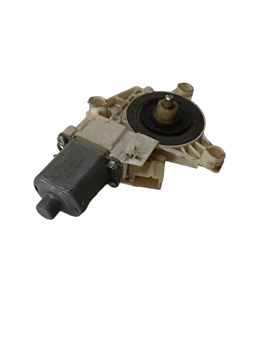 Motoras geam pivotant dreapta spate MERCEDES-BENZ C-CLASS W204 2007 - 2014 – foto 2