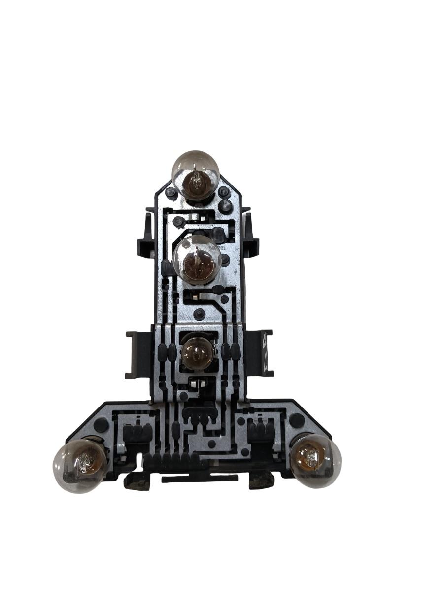 Soclu stop dreapta spate VOLKSWAGEN GOLF IV 1J1 1997 - 2007