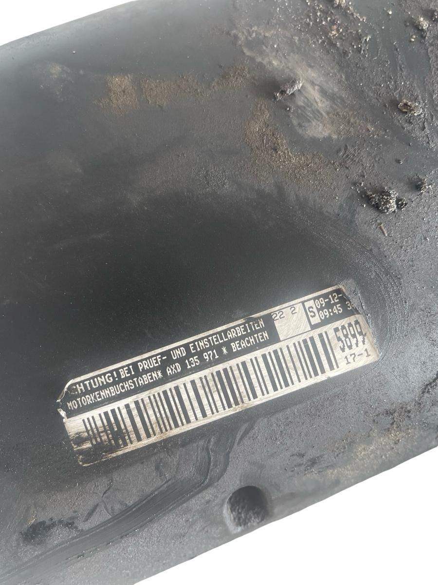 Capac motor (ornament) VOLKSWAGEN TRANSPORTER V Platform/Chassis 7JD, 7JE, 7JL, 7JY, 7J 2.5 TDI AXD, BNZ 070103502C – foto 2