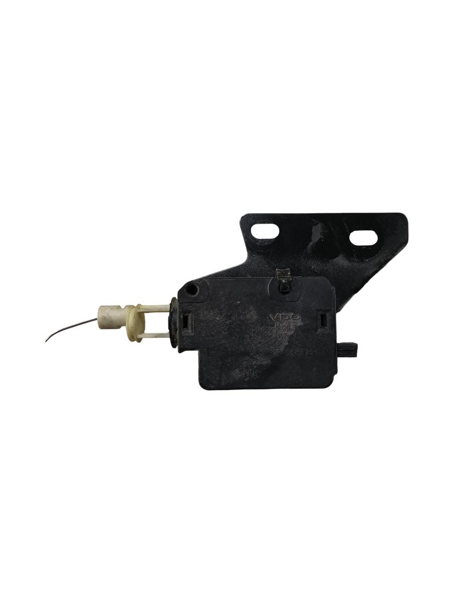 Motoras blocare usita rezervor combustibil BMW 6 E63 2004 - 2010 6923975