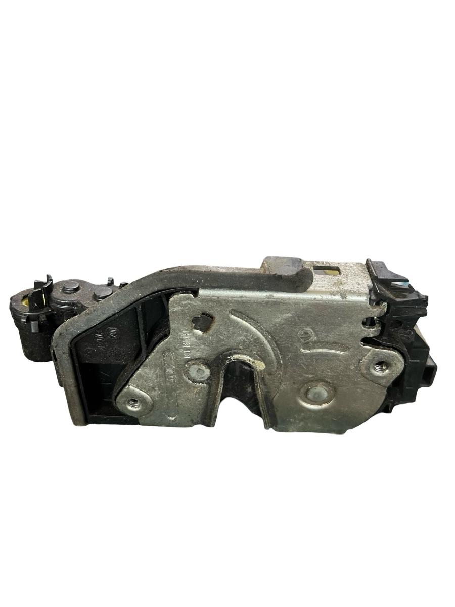 Broasca usa stanga fata BMW 6 E63 2004 - 2010