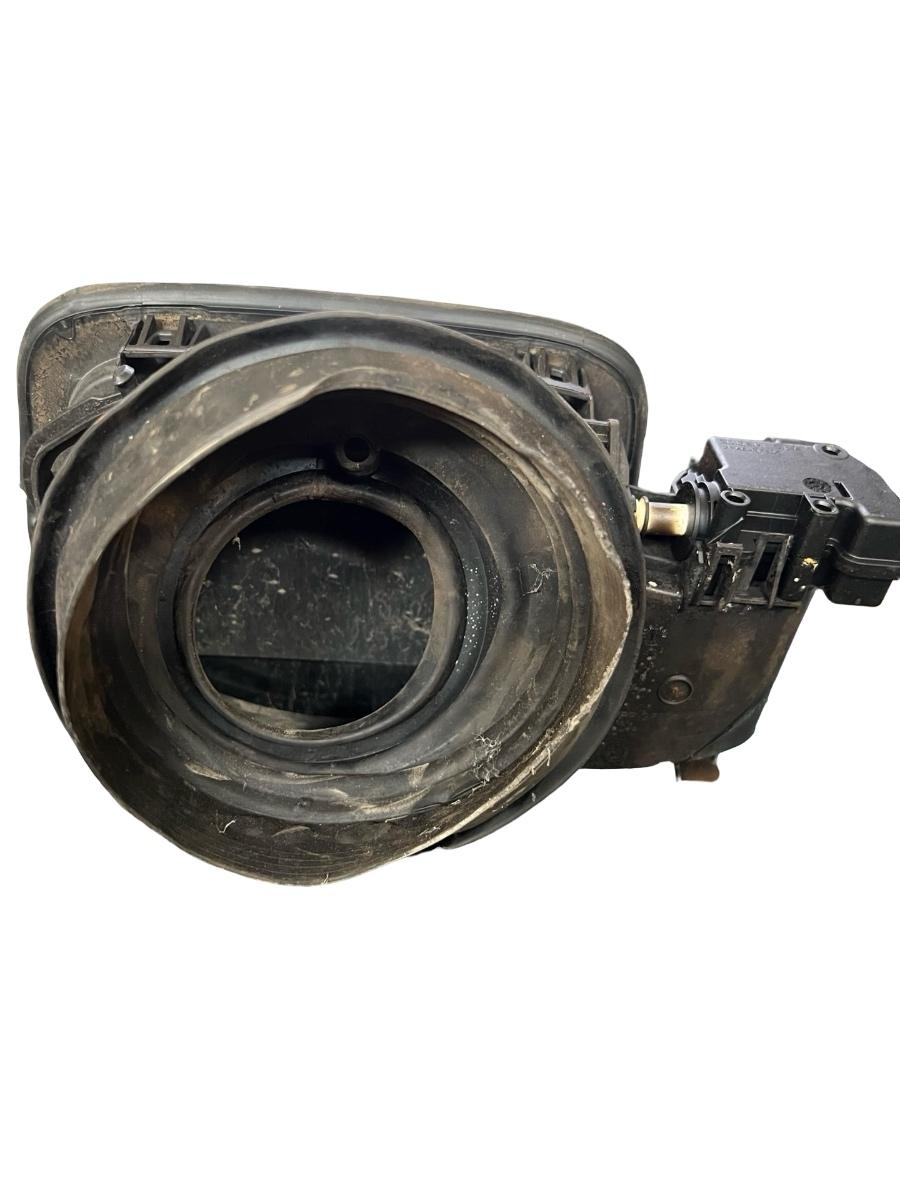 Usa Capac rezervor combustibil BMW X5 III F15, F85 2012 - 2018 – foto 3