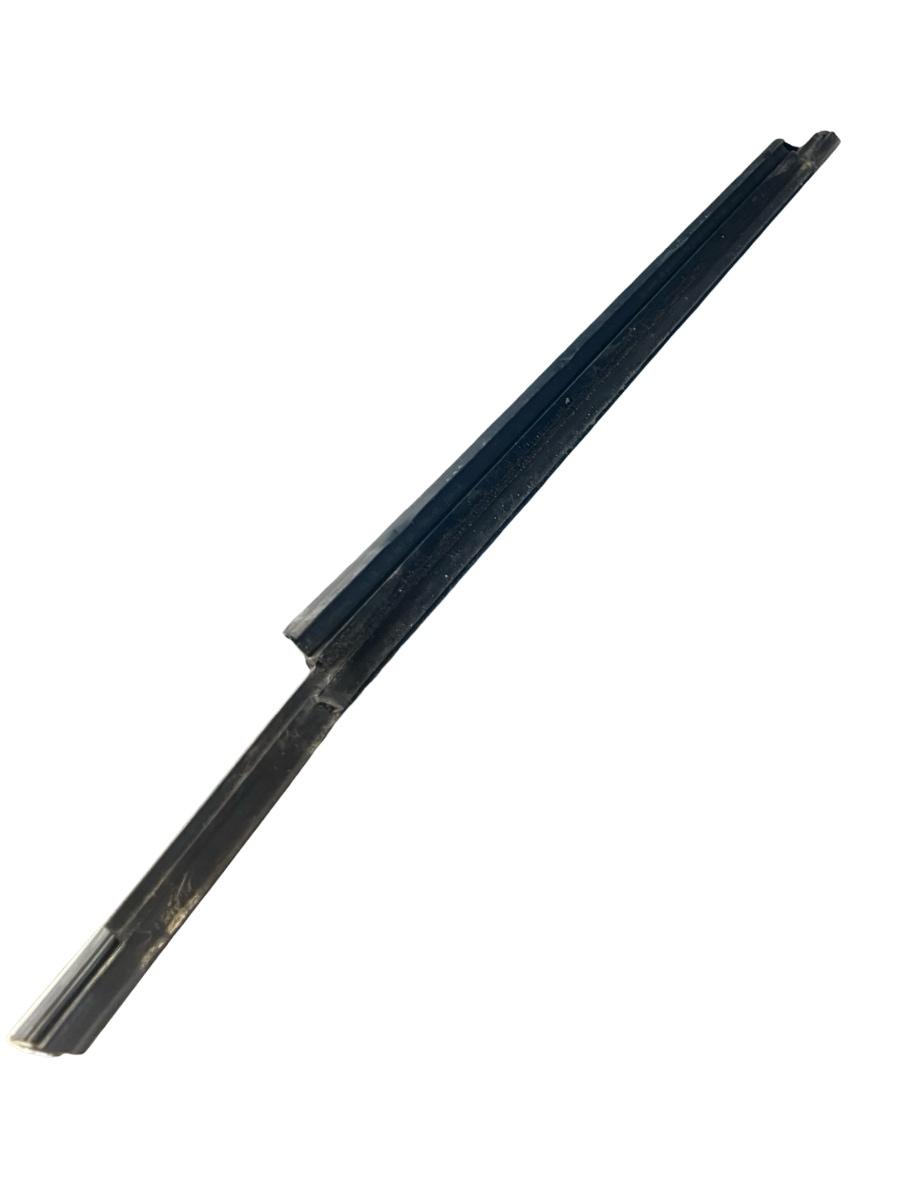 Cheder geam portiera spate dreapta spate AUDI A4 IV Avant 8K5, B8 2007 - 2015 8K0853764E