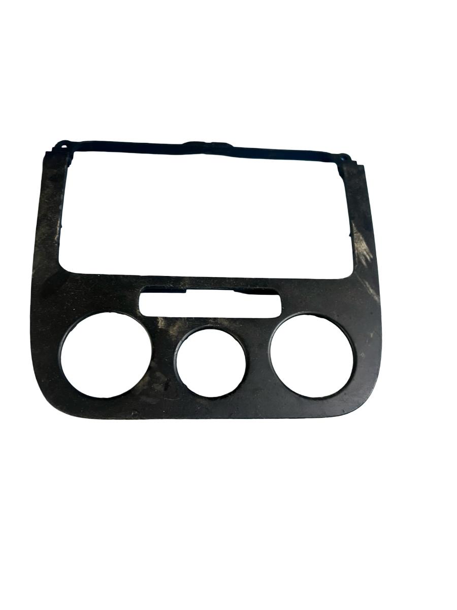 Ornamente sistem infotainment radio/GPS VOLKSWAGEN GOLF V 1K1 2003 - 2009