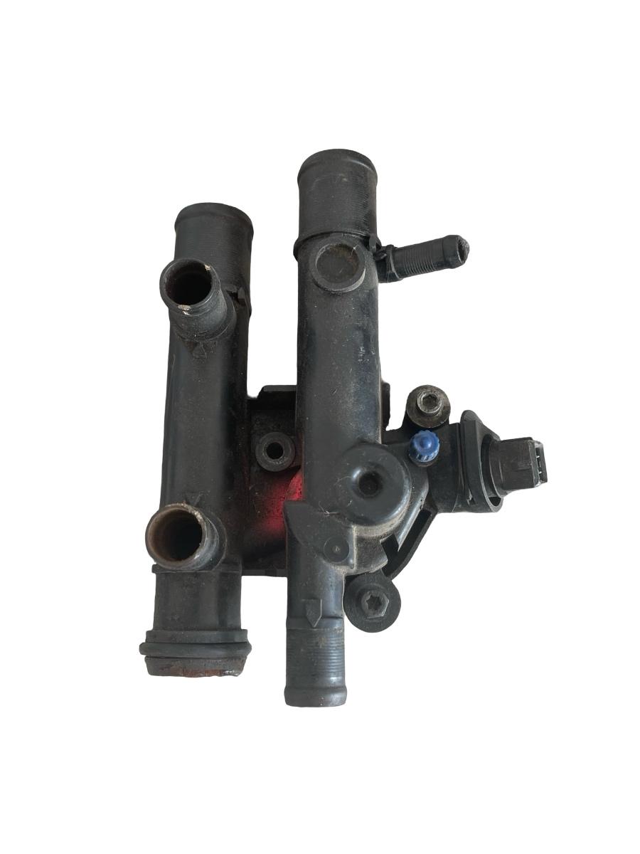 Carcasa termostat RENAULT MASTER II 2008 2.5D 8200262235