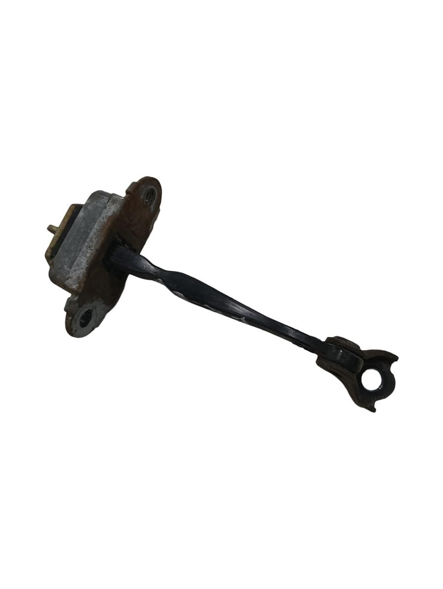 Opritor usa  dreapta spate NISSAN NP300 NAVARA D40 2004 - >
