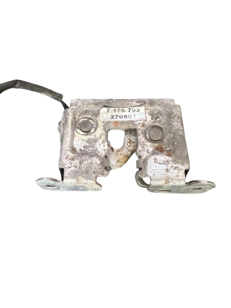 Incuietoare exterioara hayon BMW X5 II E70 2006 - 2013 7178753