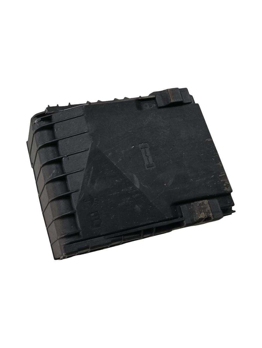 Capac tablou de sigurante AUDI A3 II 8P1 2003 - 2013, VOLKSWAGEN GOLF V 1K1 2003 - 2009 1k0937132f
