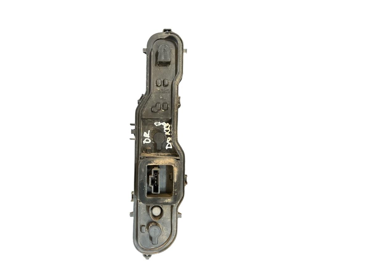 Soclu Carcasa suport becuri stopuri dreapta spate DACIA DOKKER 2012 - > 265509804R