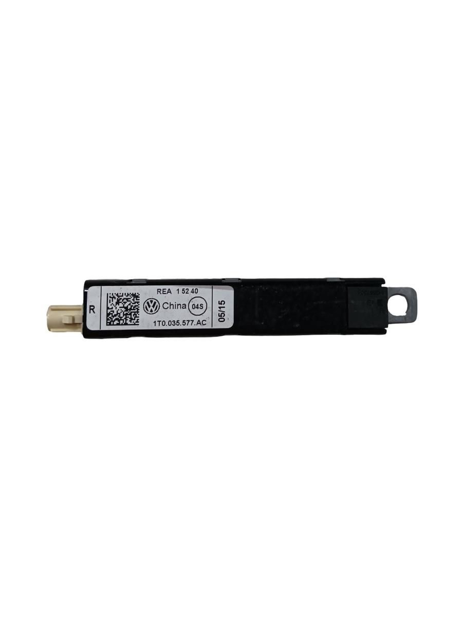 Antena GPS dreapta VOLKSWAGEN TOURAN 1T3 2010 - 2015 1t0035577ac