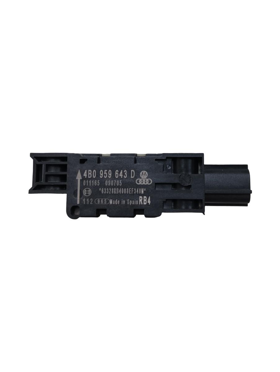 Senzor de impact airbag AUDI A8 II 4E2, 4E8 2002 - 2010 4b0959643d