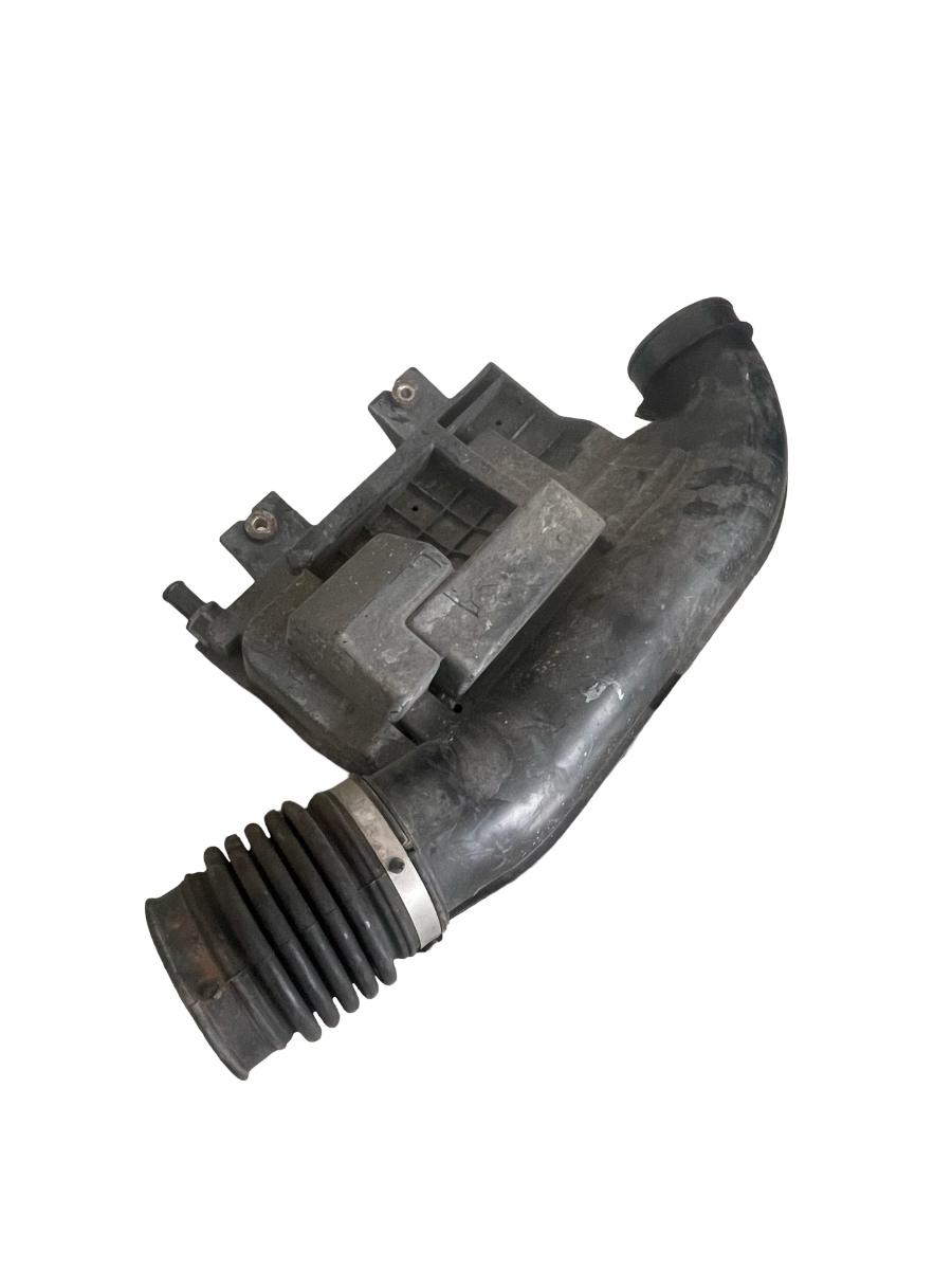Furtun admisie aer NISSAN FRONTIER II D40 [ 2005 - 2009 ] 4.0i