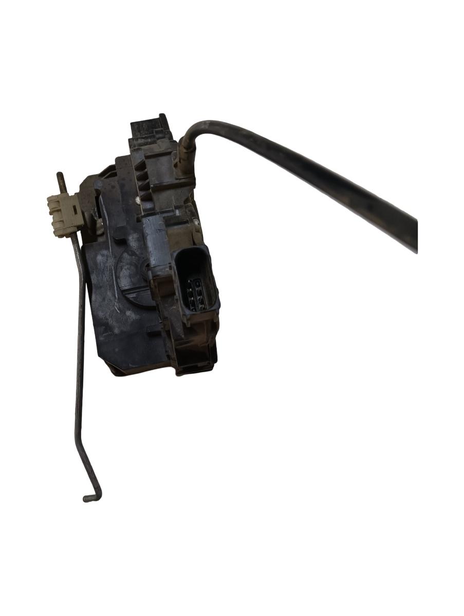 Broasca usa stanga fata OPEL CORSA D S07 2006 - 2014
