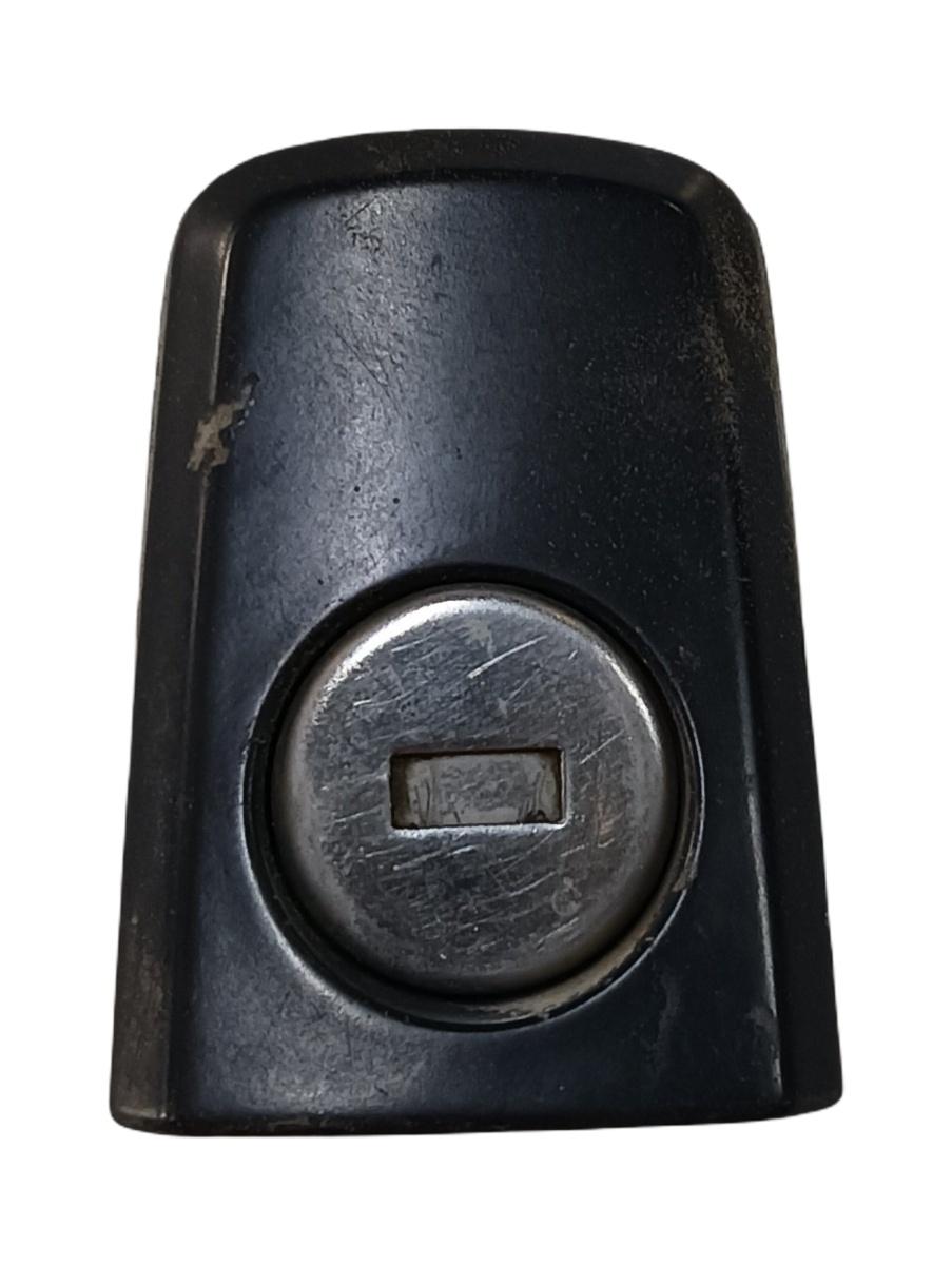 Butuc usa stanga fata FARA CHEIE OPEL CORSA D S07 2006 - 2014