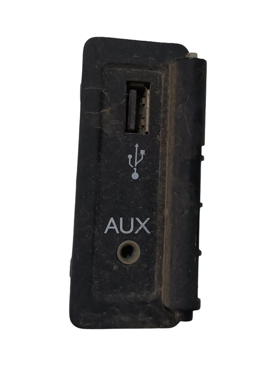 Usb / mufa jack RENAULT MEGANE II BM0/1_, CM0/1_ 2001 - 2012