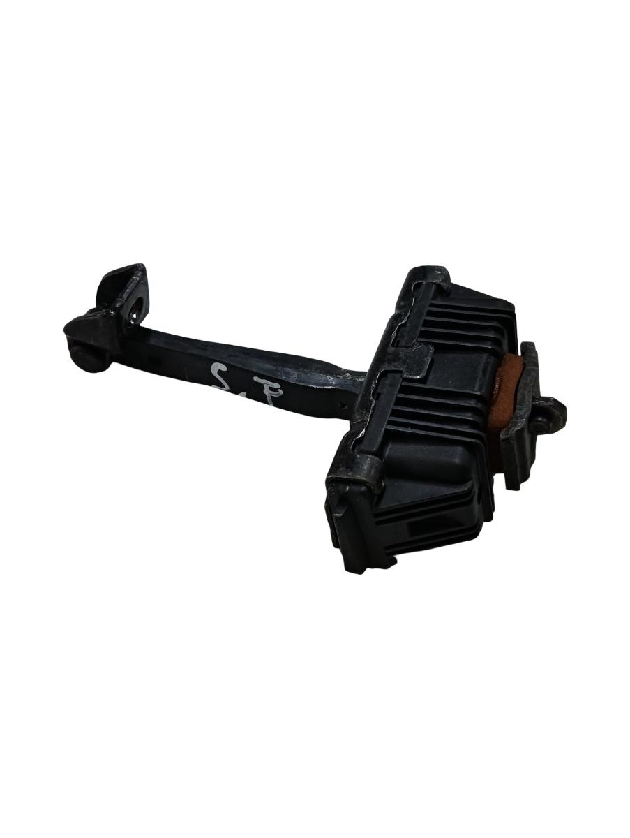 Opritor usa  stanga fata BMW X1 I E84 2009 - 2015