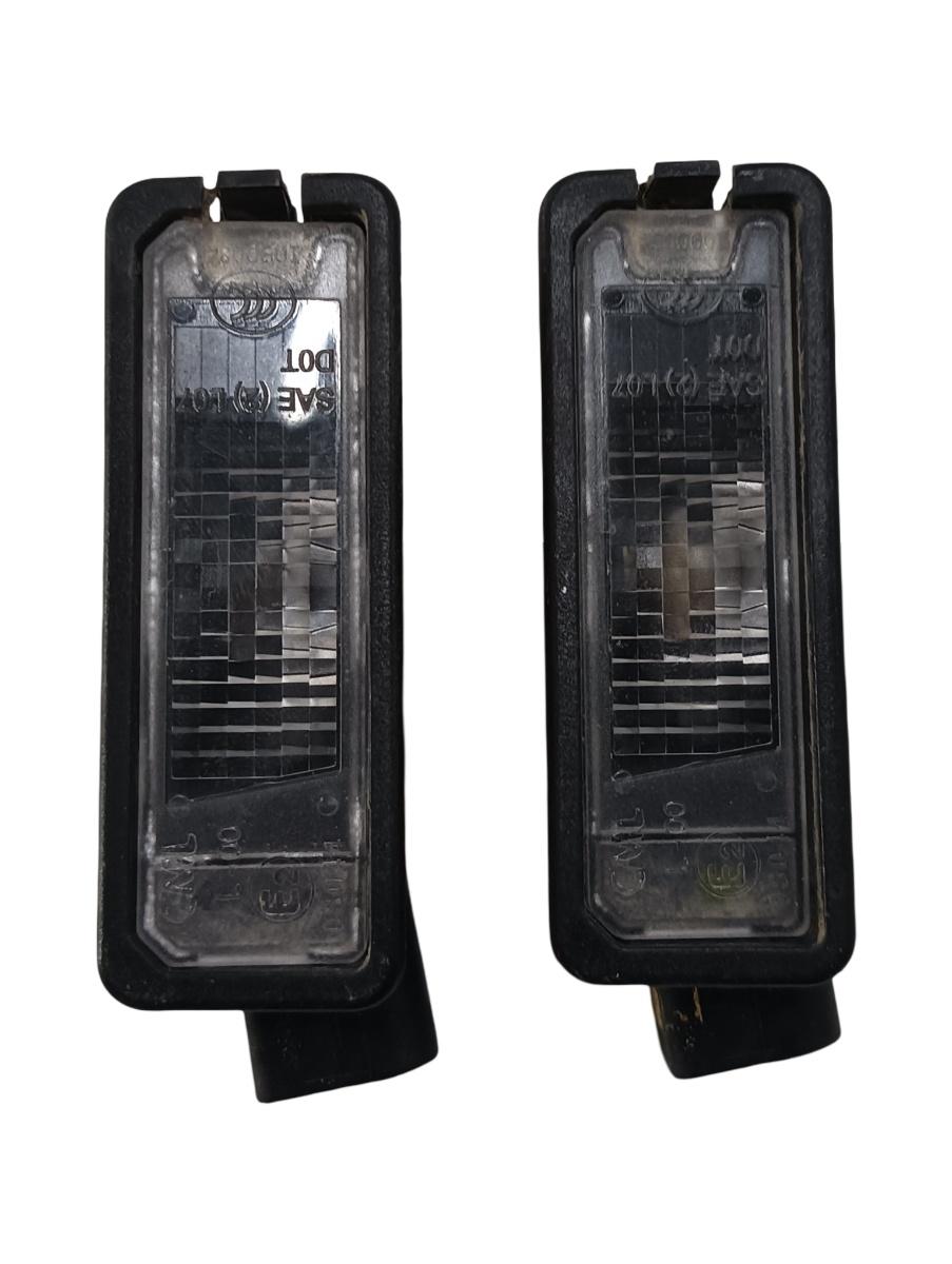 Lampa numar de inmatriculare VOLKSWAGEN GOLF VII 5G1, BE1 2012 - > 1k8943021
