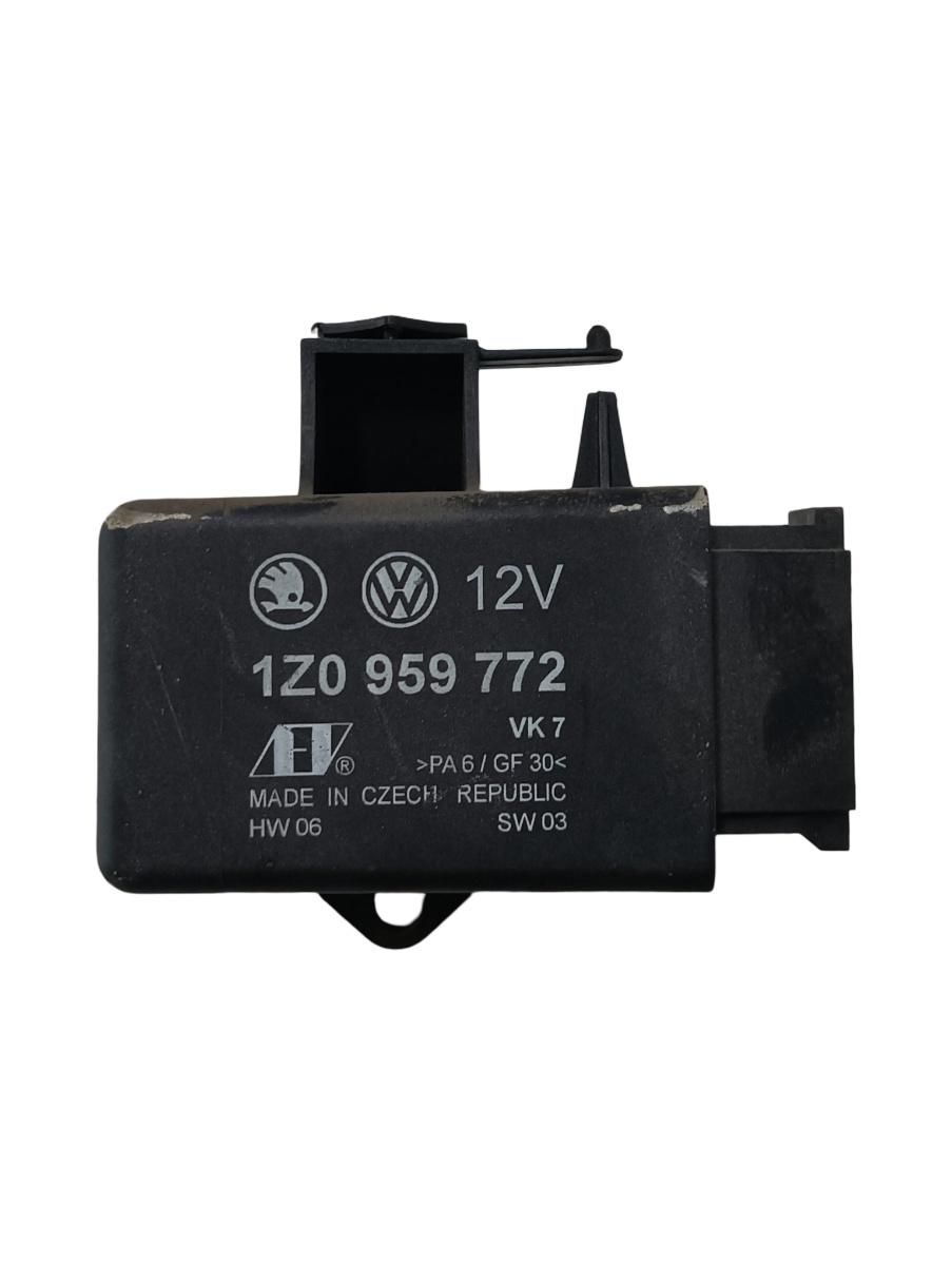 Comutator incalzire scaun SKODA OCTAVIA II Combi 1Z5 2004 - 2013 1z0959772