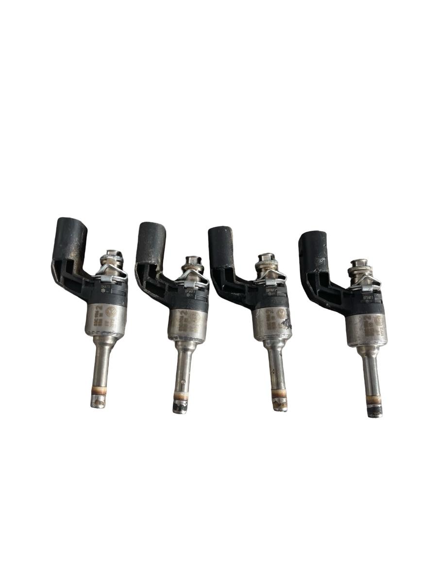 Set injectoare combustibil VOLKSWAGEN GOLF PLUS 521 2009 - 2014 1.4 TSi CAXA 03C906036M