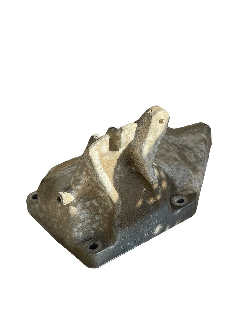 Suport motor MERCEDES-BENZ S-CLASS II W221, C215 2005 - 2013 A2732231104